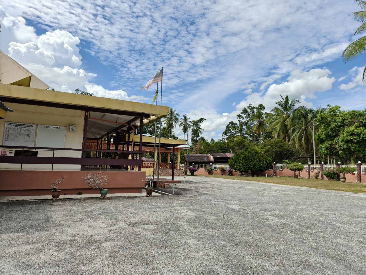 MASJID AL-MAKMUR