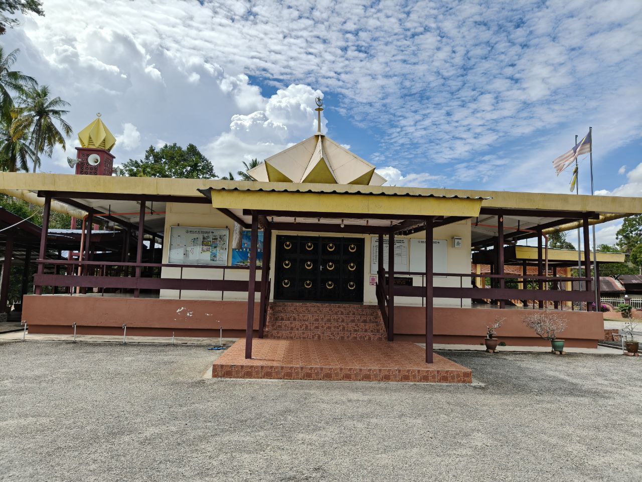 MASJID AL-MAKMUR