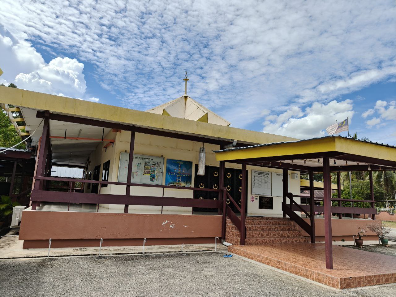 MASJID AL-MAKMUR