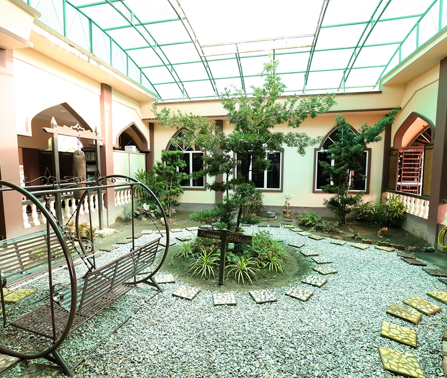 MASJID KHALIFAH UMAR ABDUL AZIZ